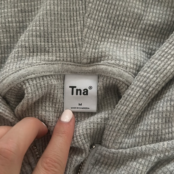 Aritzia TNA waffle zip. Light grey. Size medium. - Picture 2 of 3